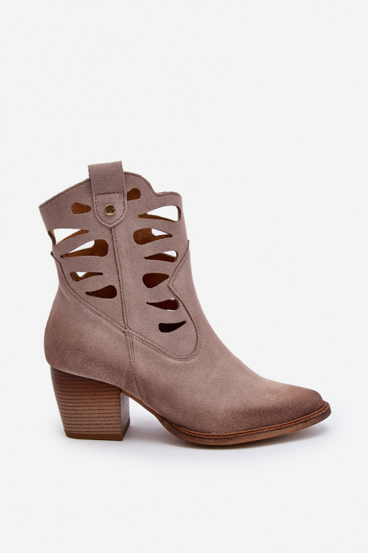 Āda Sieviešu puszābaki Ar izgriezumiem Tā irciejka 06412-04 smilšu krāsas Āda Sieviešu puszābaki Ar izgriezumiem Tā irciejka 06412-04 smilšu krāsas