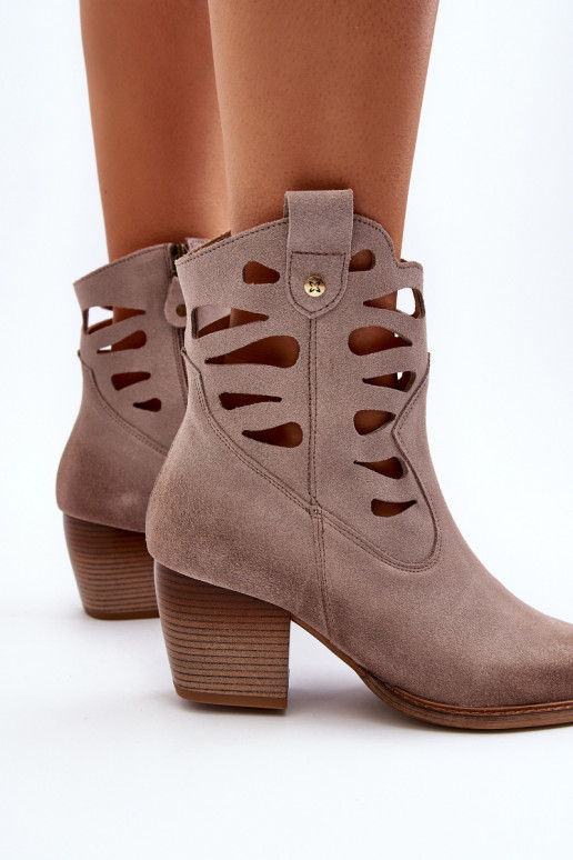 Āda Sieviešu puszābaki Ar izgriezumiem Tā irciejka 06412-04 smilšu krāsas Āda Sieviešu puszābaki Ar izgriezumiem Tā irciejka 06412-04 smilšu krāsas