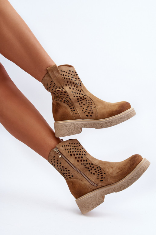 Zazoo 3470 Zamšādas kurpes Sieviešu ar platiem papēžiem Ažūrs smilšu krāsas Zazoo 3470 Zamšādas kurpes Sieviešu ar platiem papēžiem Ažūrs smilšu krāsas