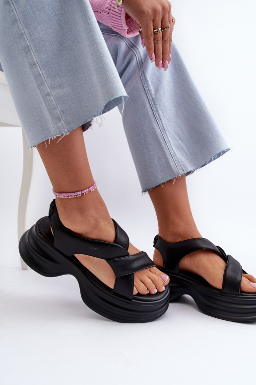 Sieviešu basenes Sieviešu Uz masīvas zoles melnas krāsas GOE NN2N4106 Sieviešu basenes Sieviešu Uz masīvas zoles melnas krāsas GOE NN2N4106