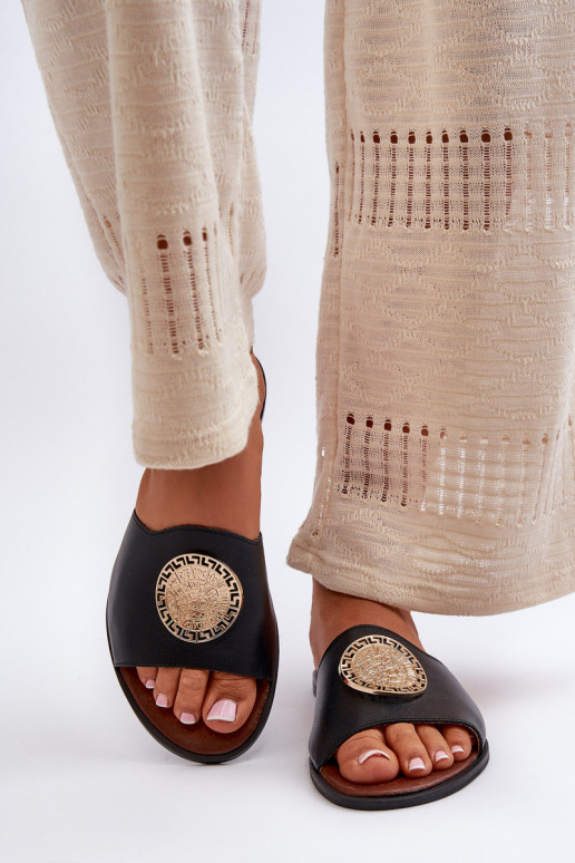 Zazoo 2938 Čibas no dabīgas ādas ar platiem papēžiem ar ornamentiem melnas krāsas Zazoo 2938 Čibas no dabīgas ādas ar platiem papēžiem ar ornamentiem melnas krāsas