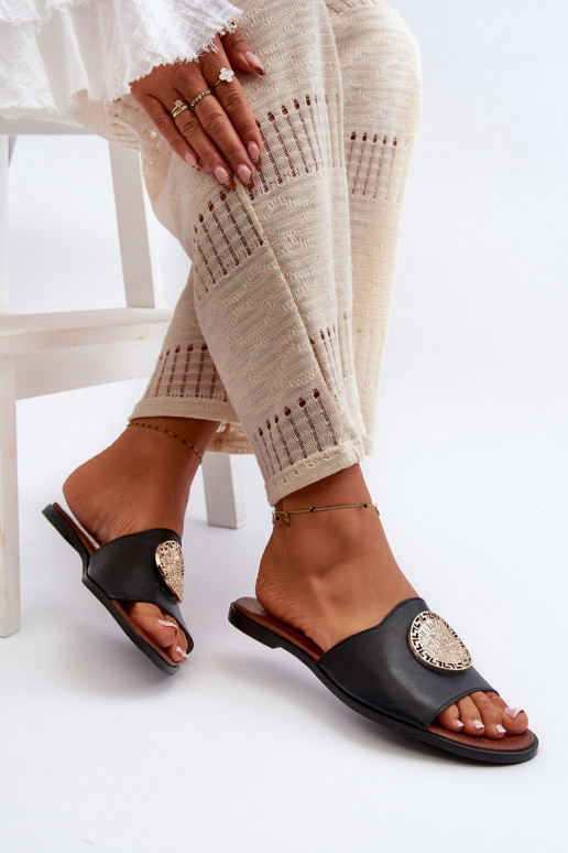 Zazoo 2938 Čibas no dabīgas ādas ar platiem papēžiem ar ornamentiem melnas krāsas Zazoo 2938 Čibas no dabīgas ādas ar platiem papēžiem ar ornamentiem melnas krāsas