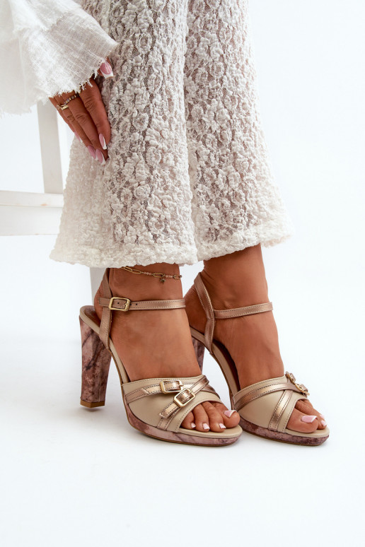 Āda Sieviešu basenes Tā irciejka 06564-22 smilšu krāsas-Zelta krāsas Āda Sieviešu basenes Tā irciejka 06564-22 smilšu krāsas-Zelta krāsas