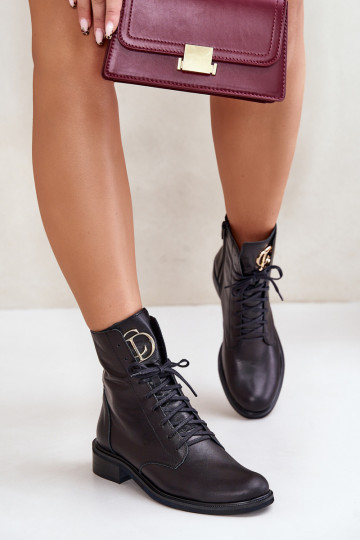 Mākslīgās ādas darba potīšu zābaki ar zelta detaļām uz valkātāja melnā krāsā Zazoo 2955 2