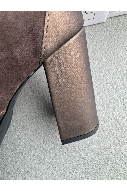 Kurpes ar papēdi Laura Messi 2702 brūnas krāsas