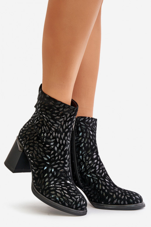 Sieviešu puszābaki Ar greznu Tłoczeniem D&A CR42-192 melnas krāsas Sieviešu puszābaki Ar greznu Tłoczeniem D&A CR42-192 melnas krāsas