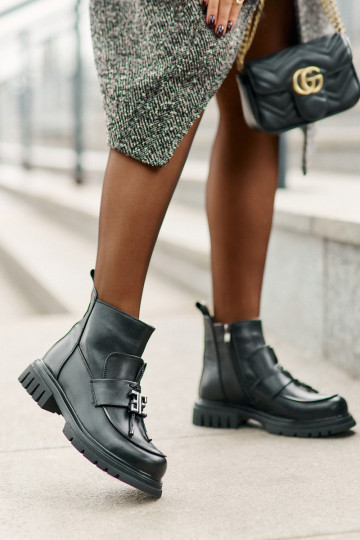 Āda Sieviešu puszābaki ar platiem papēžiem ar ornamentiem siltināti melnas krāsas Asperra 2