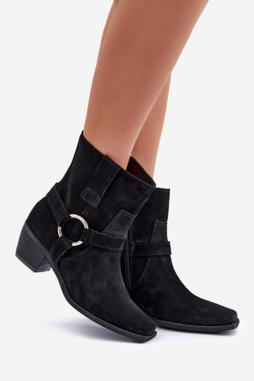 Sieviešu puszābakiIeslēgtsturalnego zamšādasu ar papēdi Zazoo 3444/2 melnas krāsas Sieviešu puszābakiIeslēgtsturalnego zamšādasu ar papēdi Zazoo 3444/2 melnas krāsas