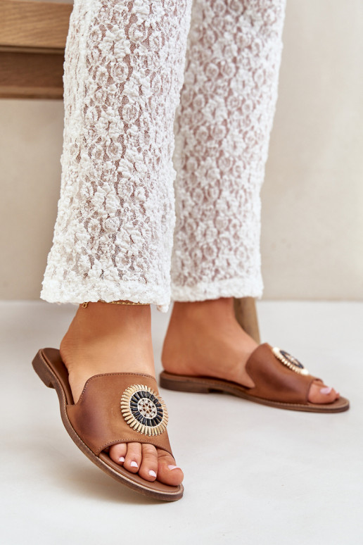 Čibas no dabīgas ādas ar ornamentiem ar platiem papēžiem Ļevskis 3047/O brūnas krāsas Čibas no dabīgas ādas ar ornamentiem ar platiem papēžiem Ļevskis 3047/O brūnas krāsas