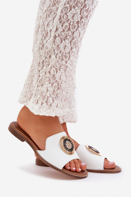 Čibas no dabīgas ādas ar ornamentiem ar platiem papēžiem Ļevskis 3047/O baltas krāsas