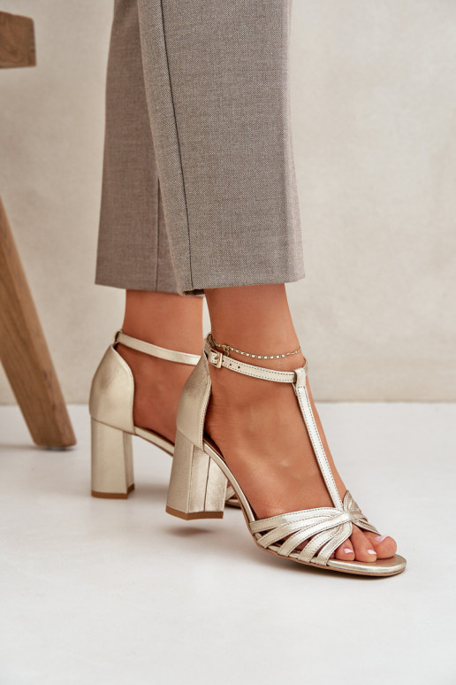 sandalesIeslēgtsturalnej Skóry ar papēdi Laura Messi 2766 sandalesIeslēgtsturalnej Skóry ar papēdi Laura Messi 2766