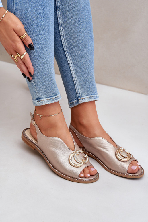 Sieviešu basenes ar platiem papēžiem ar ornamentiem Laura Messi 2865 Zelta krāsas