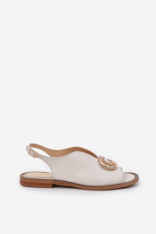 Sieviešu basenes ar platiem papēžiem ar ornamentiem Laura Messi 2865 Ziloņkaula krāsas