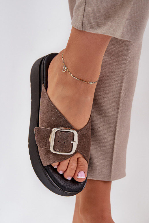 sieviešu zamšādas čības ar sprādzēm ar platformu Zazoo 3019 brūnas krāsas sieviešu zamšādas čības ar sprādzēm ar platformu Zazoo 3019 brūnas krāsas