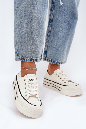 Āda sieviešu puszābaki ar platformu GOE RR2N4106 baltas krāsas 2