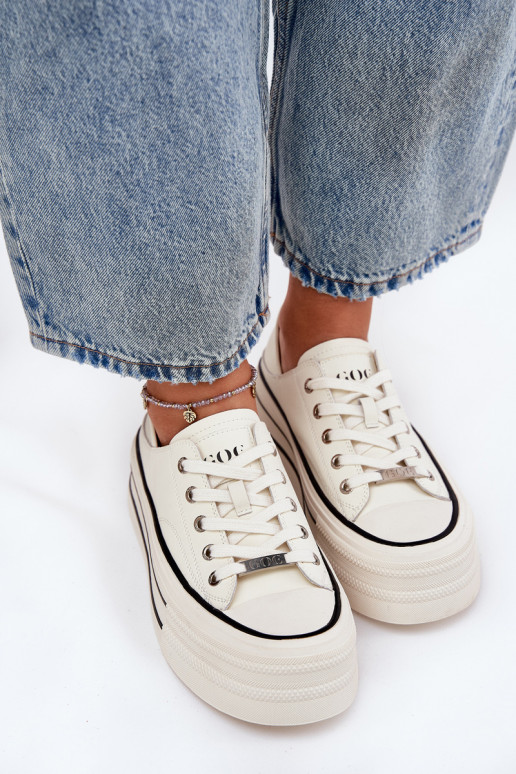 Āda sieviešu puszābaki ar platformu GOE RR2N4106 baltas krāsas