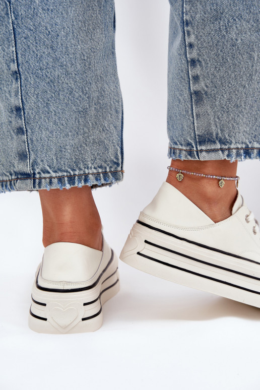 Āda sieviešu puszābaki ar platformu GOE RR2N4106 baltas krāsas