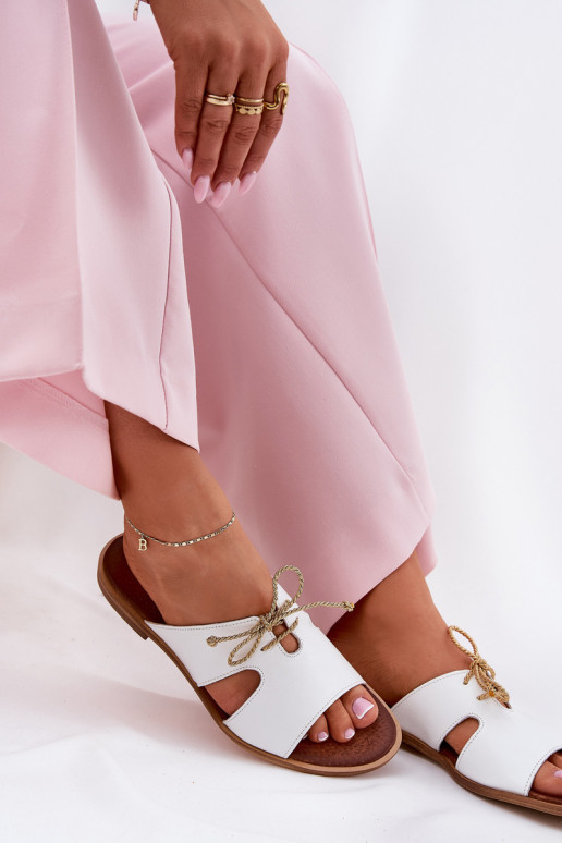 Čibas no dabīgas ādas Sieviešu ar platiem papēžiem Zazoo 3022 baltas krāsas Čibas no dabīgas ādas Sieviešu ar platiem papēžiem Zazoo 3022 baltas krāsas