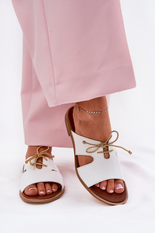 Čibas no dabīgas ādas Sieviešu ar platiem papēžiem Zazoo 3022 baltas krāsas Čibas no dabīgas ādas Sieviešu ar platiem papēžiem Zazoo 3022 baltas krāsas