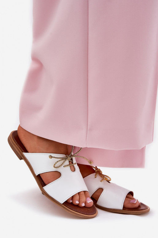 Čibas no dabīgas ādas Sieviešu ar platiem papēžiem Zazoo 3022 baltas krāsas Čibas no dabīgas ādas Sieviešu ar platiem papēžiem Zazoo 3022 baltas krāsas