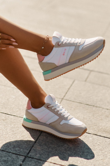 zamšādas Sneakers modeļa apavi Sieviešu Big Star RR274A047 HI-POLY SYSTEM smilšu krāsas-baltas krāsas