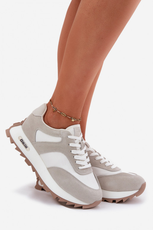zamšādas Sneakers modeļa apavi ar platformu Sieviešu Big Star RR274896 HI-POLY SYSTEM Baltas-Pelēkas krāsas zamšādas Sneakers modeļa apavi ar platformu Sieviešu Big Star RR274896 HI-POLY SYSTEM Baltas-Pelēkas krāsas