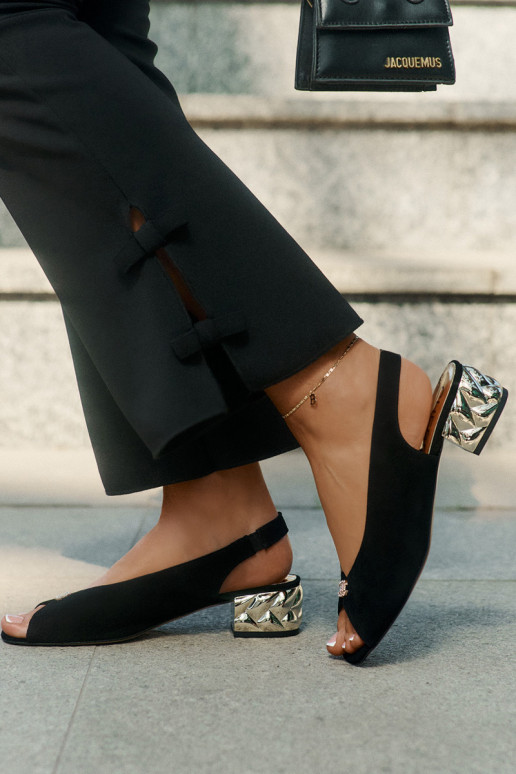 zamšādas Eleganta stila Sieviešu basenes CheBello 4724 melnas krāsas