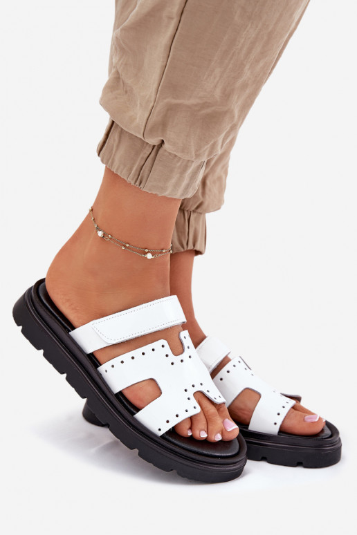 Laque sieviešu čībasIeslēgtsturalnej Skóry ar platformu Zazoo 40440 baltas krāsas Laque sieviešu čībasIeslēgtsturalnej Skóry ar platformu Zazoo 40440 baltas krāsas