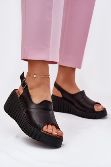 Sieviešu basenesIeslēgtsturalnej Skóry Uz Ķīļa Artiker 54C0791 melnas krāsas