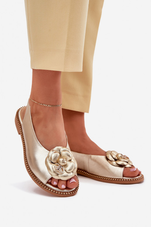 Āda līdzenas zoles basenes ar ornamentiem CheBello 4642 Zelta krāsas Āda līdzenas zoles basenes ar ornamentiem CheBello 4642 Zelta krāsas