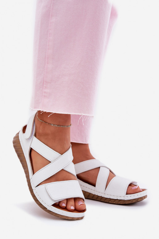 Sieviešu basenes Sieviešu ar lipīgām aizdarēm Tā irciejka L6848-11 baltas krāsas