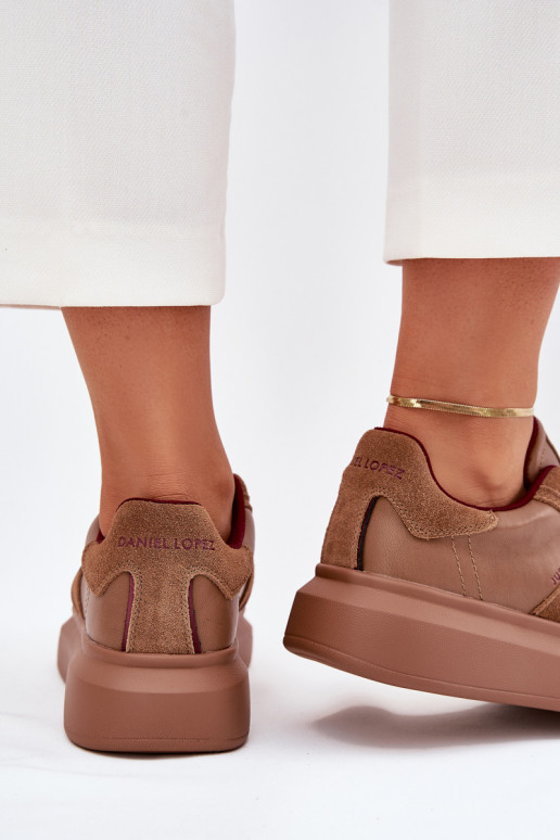Āda Sieviešu Sneakers modeļa apavi ar platformu Daniel Lopez Just Dare SS2D4005 brūnas krāsas Āda Sieviešu Sneakers modeļa apavi ar platformu Daniel Lopez Just Dare SS2D4005 brūnas krāsas