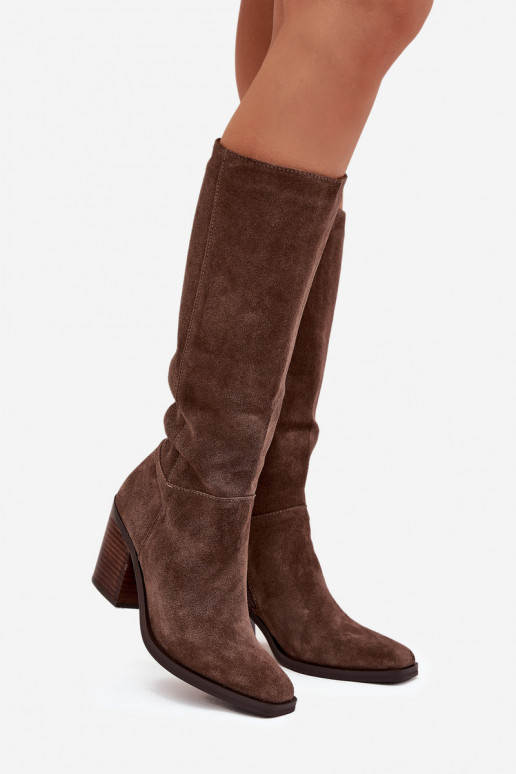 zamšādas garie zābaki ar papēdi Slēdzene brūnas krāsas Lissara zamšādas garie zābaki ar papēdi Slēdzene brūnas krāsas Lissara