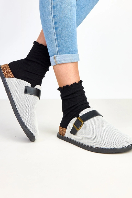 Melnas čības uz korķa platformas ar...