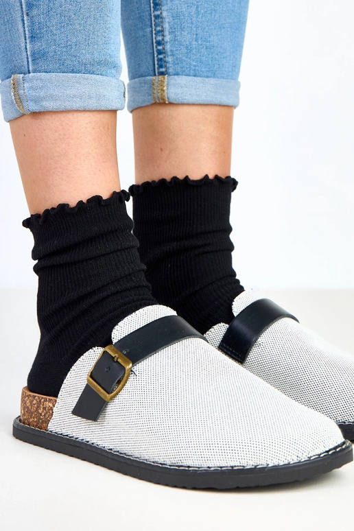 Melnas čības uz korķa platformas ar...