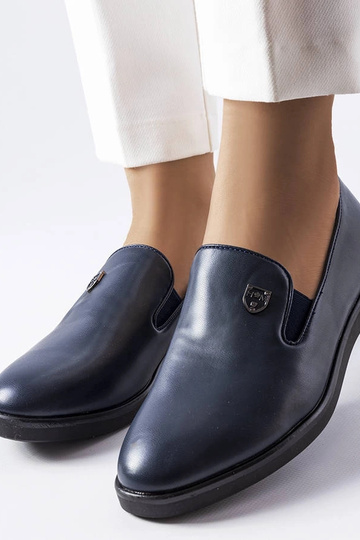 Tumši zili gludi puszābaki...