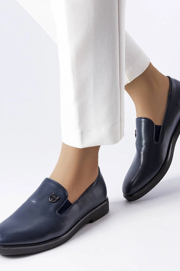 Tumši zili gludi puszābaki... 2