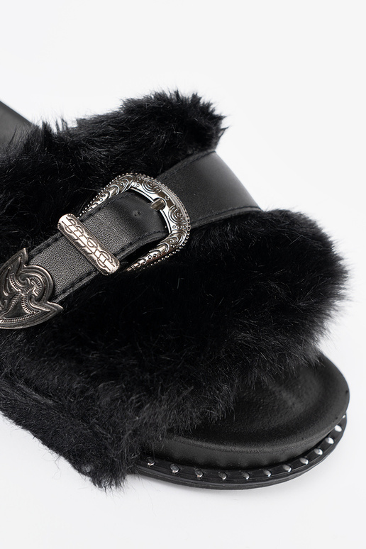 Čības z ekofutra z dekoracyjną klamrą