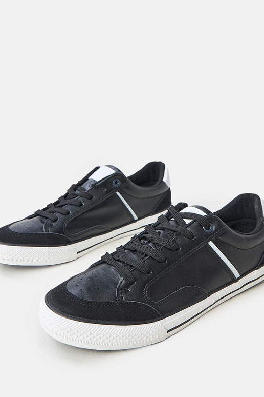 Melnas vīriešu sporta apavi ar baltām...