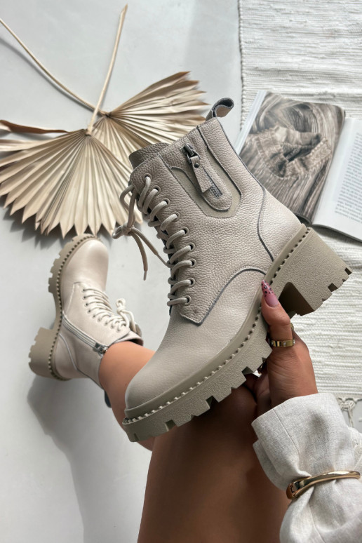 Zamšaini sieviešu sniega zābaki ar siltinājumu un platformu Vinceza 95354 smilšu krāsā Zamšaini sieviešu sniega zābaki ar siltinājumu un platformu Vinceza 95354 smilšu krāsā