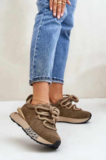 zamšādas Sneakers modeļa apavi Sieviešu ar platformuGrubym Šņorēšanam Artiker 54C1466 brūnas krāsas 2