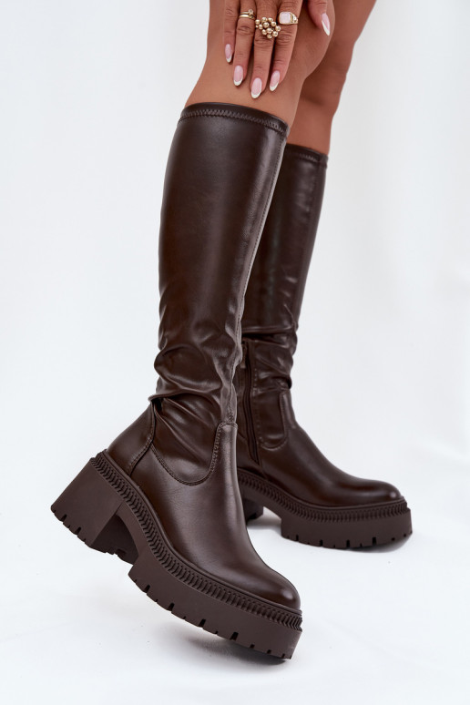 Sieviešu garie zābaki uz masīviem papēžiem un platformas, iekāpjamais modelis brūnā krāsā Florinne Sieviešu garie zābaki uz masīviem papēžiem un platformas, iekāpjamais modelis brūnā krāsā Florinne