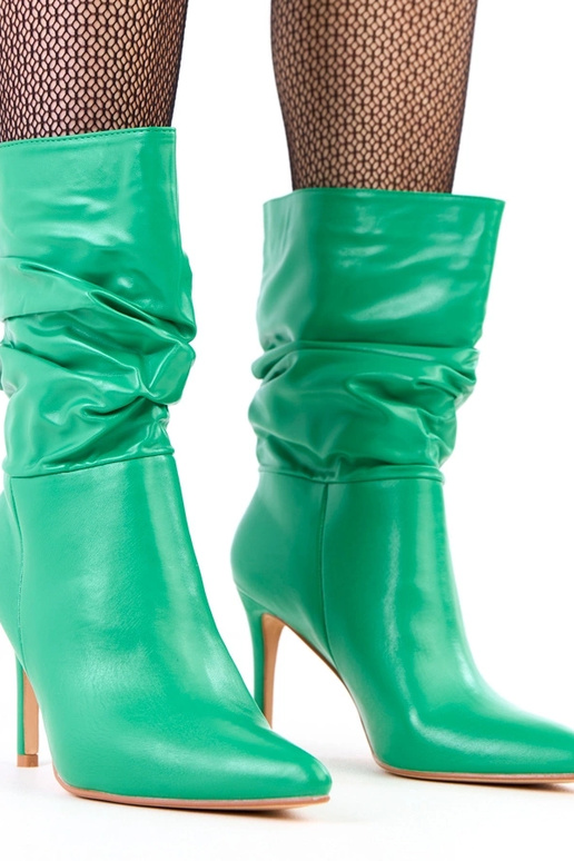 Zaļi zābaki uz augsta papēža ar...