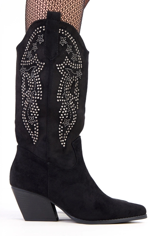 Melni cowboy zābaki ar zemu papēdi un...