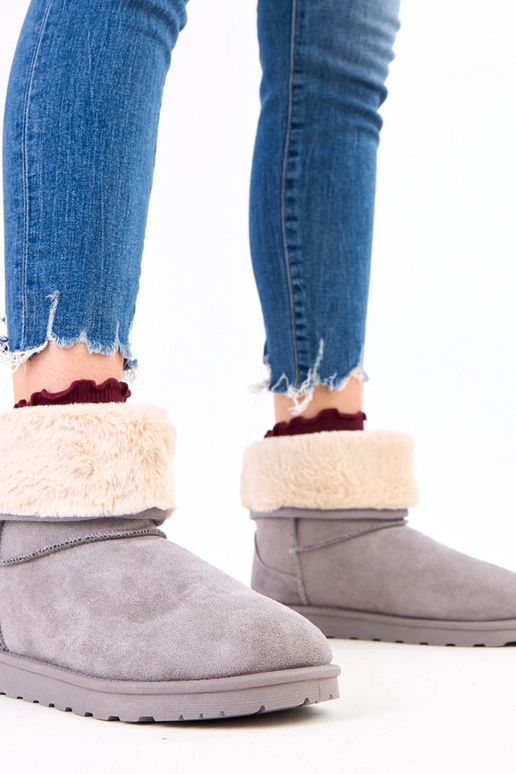 Pelēki sniega zābaki ar kažokādu uz...