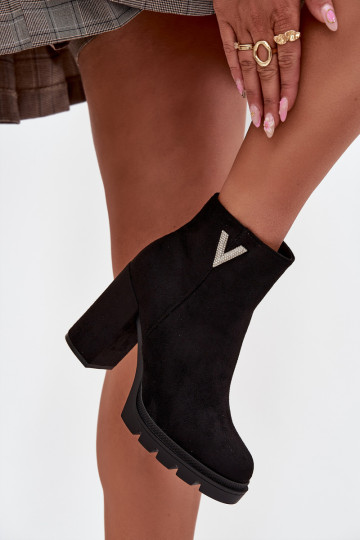 Sieviešu puszābaki siltināti ar papēdi Ar greznu Detalem melnas krāsas Briella 2