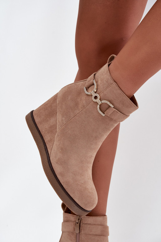 Sieviešu puszābaki Uz Ķīļa Ar greznu Detalem smilšu krāsas Tā irrivana