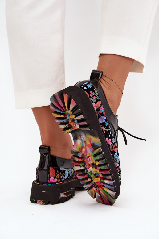 Laque apaviIeslēgtsturalnej Skóry ar rakstiem Artiker 57C0174 melnas krāsas