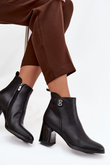 siltināti Sieviešu puszābakiIeslēgtsturalnej Skóry ar papēdi melnas krāsas Jovelle