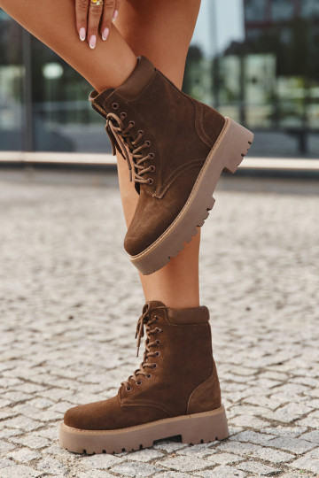 Zomšiniai sieviešu zābaki ar šņorēm Big Star SS274792 brūnā krāsā